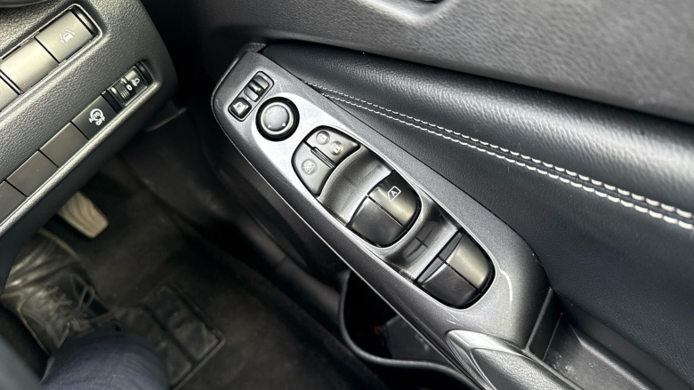 Nissan Juke 1.0 DiG-T 114 N-Connecta 5dr Petrol Hatchback